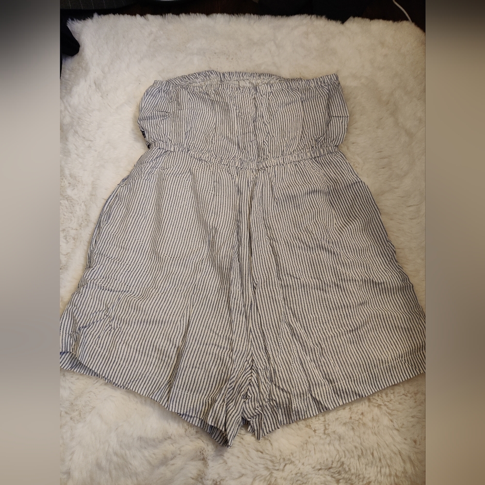 Romper - Picture 2 of 3
